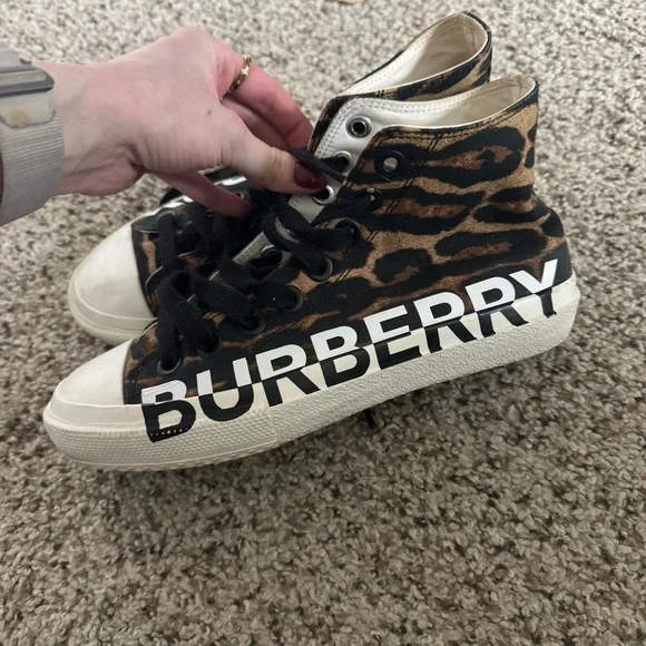 Burberry leopard print high top trainers sneakers - Picture 3 of 5